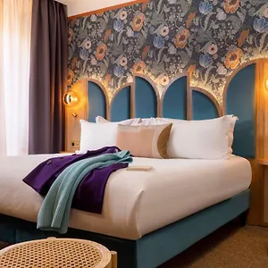 Hotel Jardin De Cluny ****